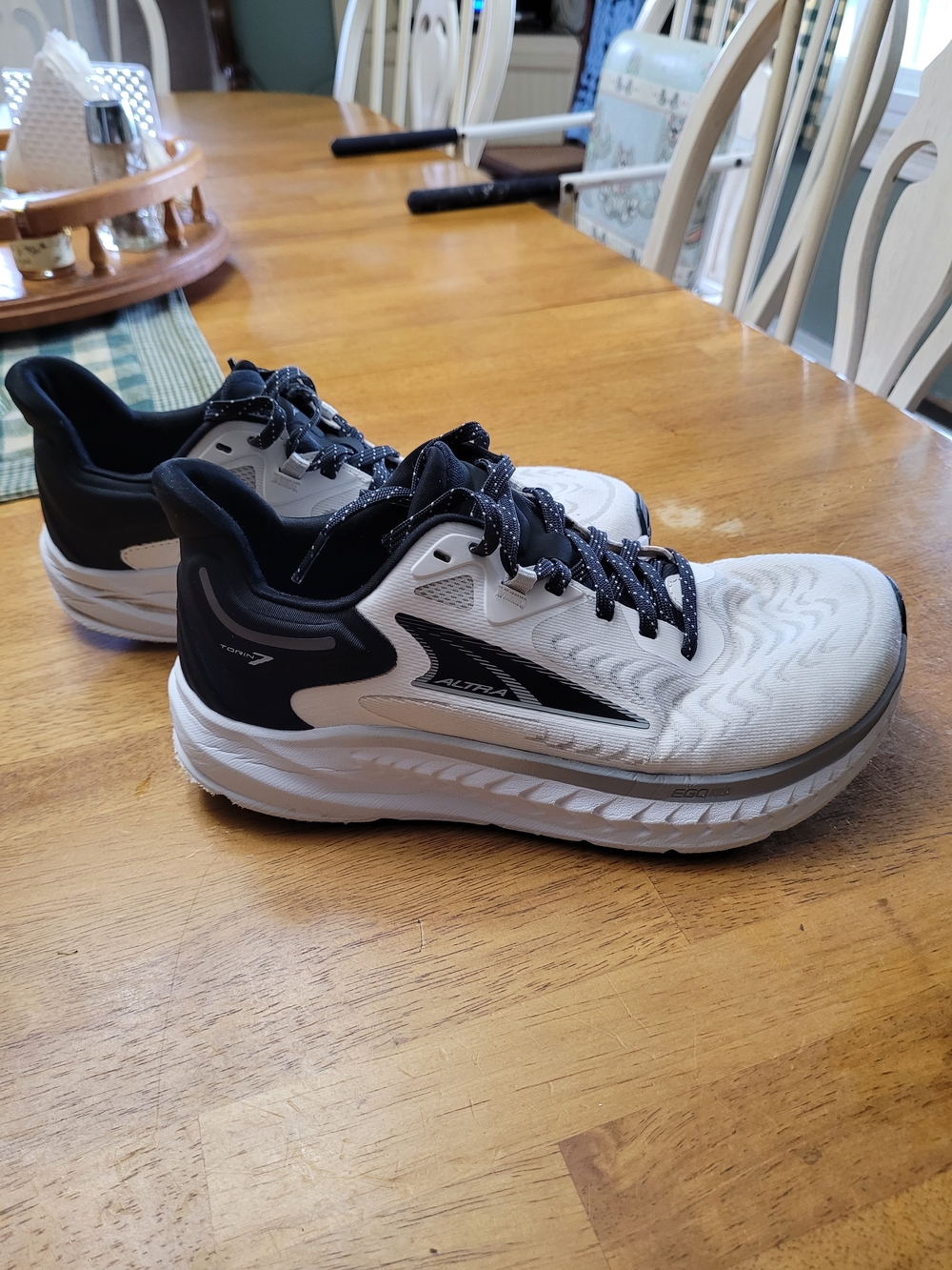 Altra Torin 7 Women’s White/Black Running Shoes